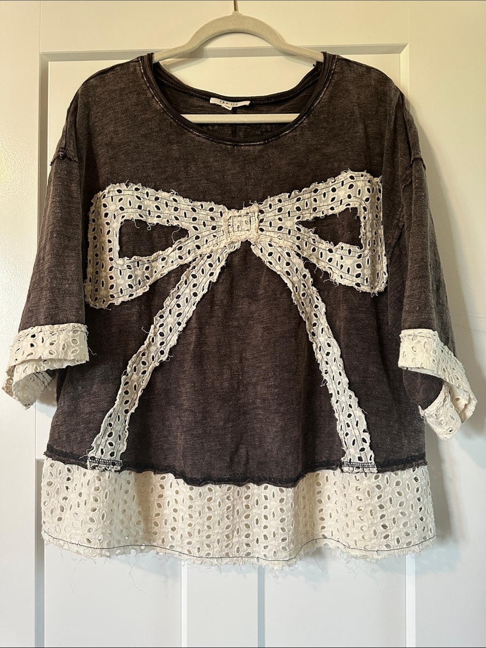 Oli & Hali, Eyelet Bow Patchwork Top, Size Small